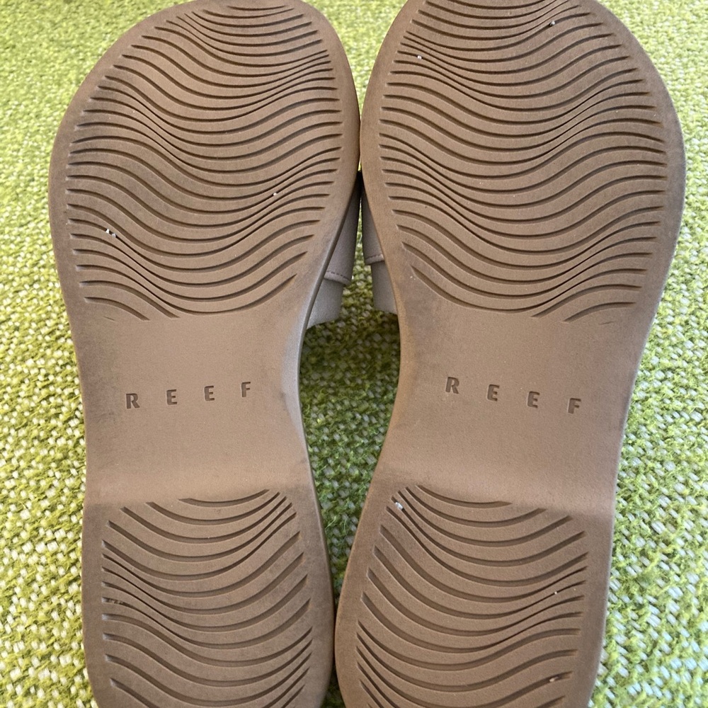 Reef Light Pink Suade Sandals 🌸 - Picture 5 of 7